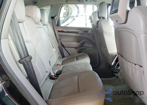 2012 Porsche Cayenne z USA, uszkodzony, nr VIN WP1AA2A28CLA09706